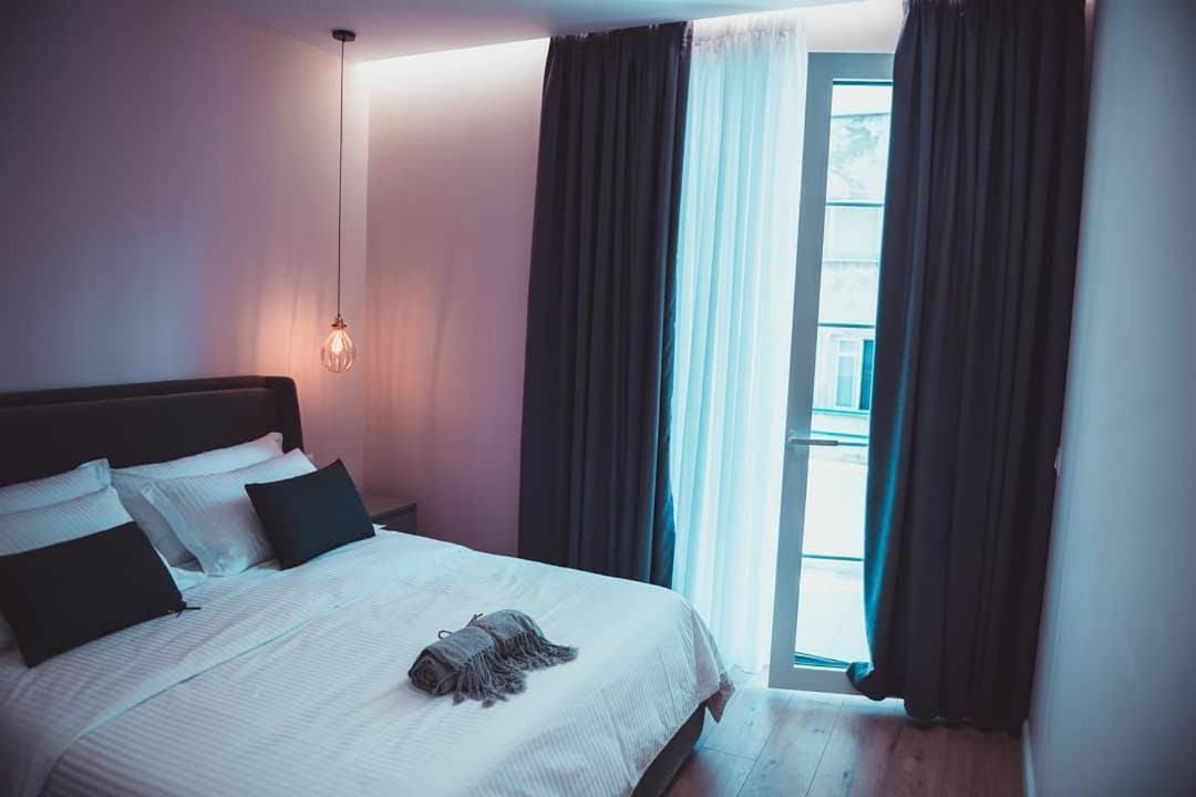 Tam Skanderbeg Square Serviced City Center Apartment No1 Tiran Dış mekan fotoğraf